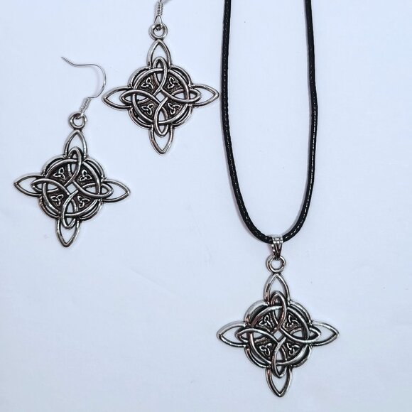 Title: Celtic Knot Necklace & Earring Set – Silver Tone - Picture 3 of 7
